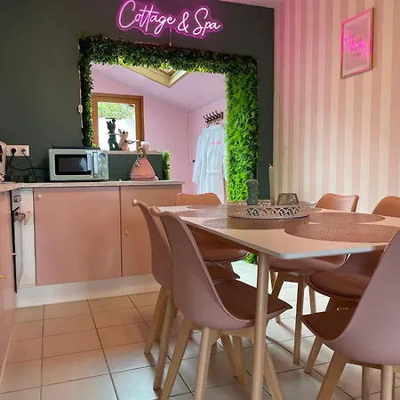 Maison Spacieuse Jacuzzi Wifi Netflix * Quiévrechain